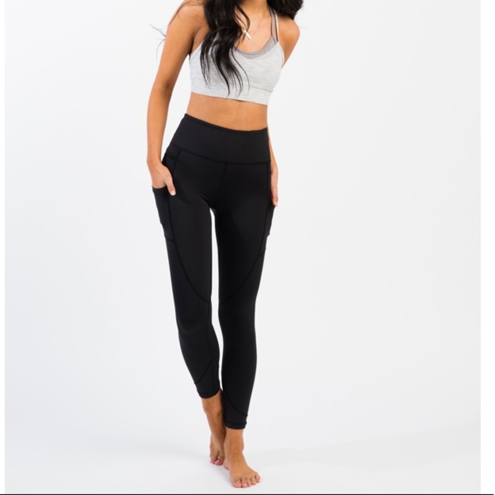 Zyia Black Pocket Light n Tight